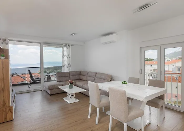 S&s Deluxe 3* Makarska