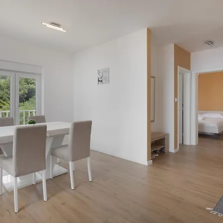 بيت ضيافة S&s Deluxe 3*