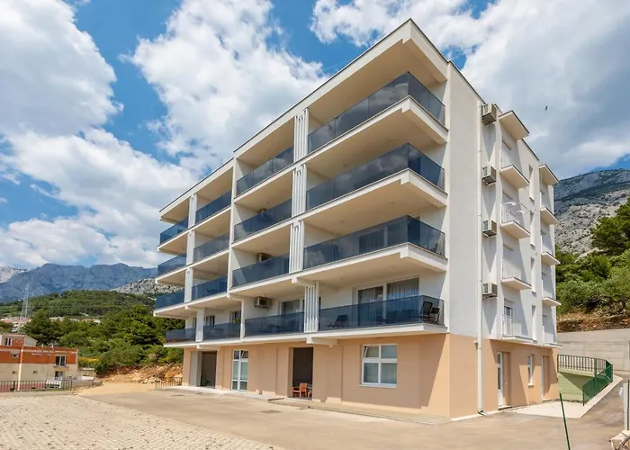 S&s Deluxe 招待所 3*