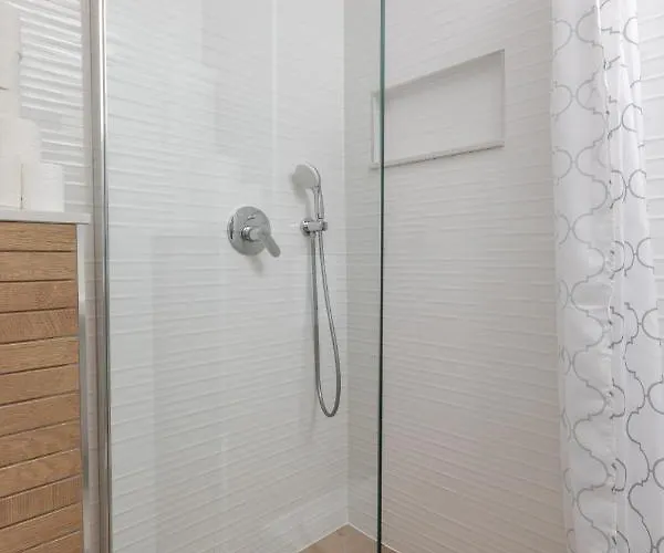 S&s Deluxe 3* Makarska