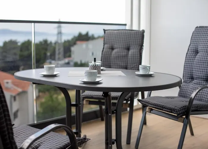 S&s Deluxe 3* Makarska