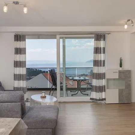 S&s Deluxe 3* Μακάρσκα